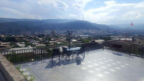  Upstairs Hotel Tbilisi  Тбилиси